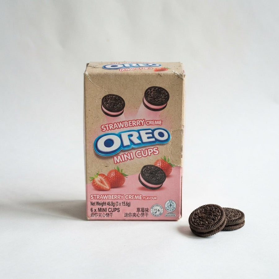 Oreo Strawberry Mini Cup — front of pack at Exotic Snaxx Chicago