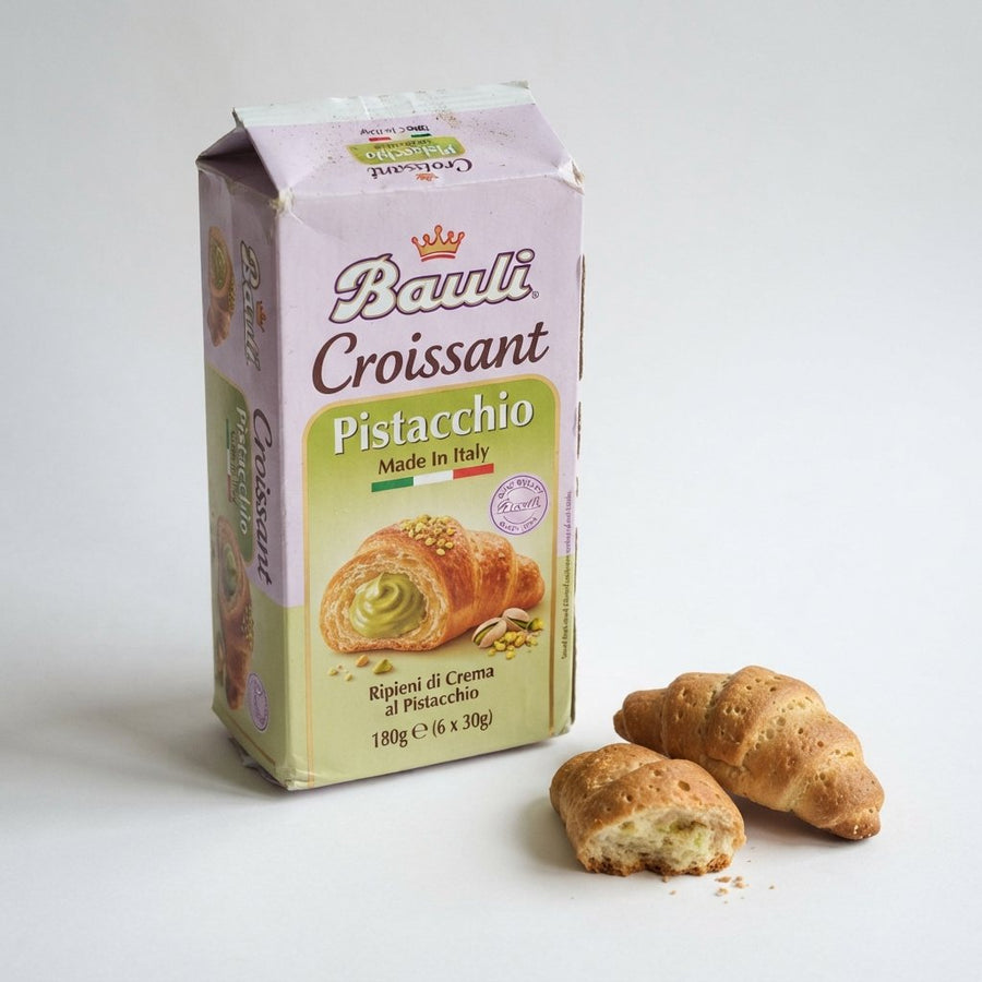 Croissant Pistacchio Made In Italy — front of pack at Exotic Snaxx Chicago