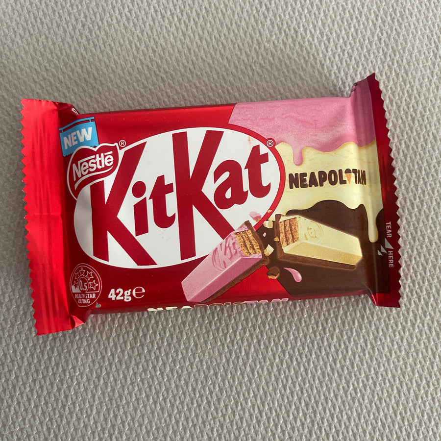 KitKat Neapolitan (Australia) — front of pack at Exotic Snaxx Chicago