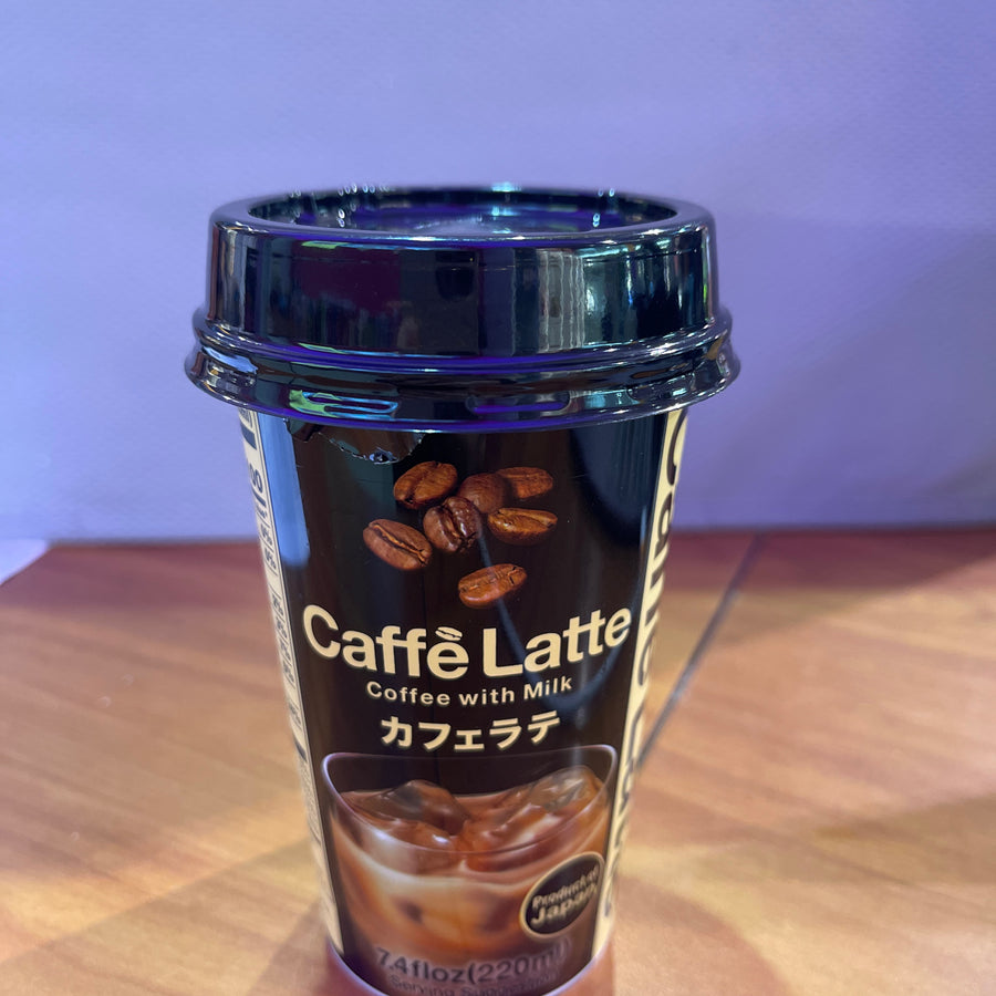 Caffè Latte – Coffee with Milk 220 mL (Product of Japan) — front of pack at Exotic Snaxx Chicago