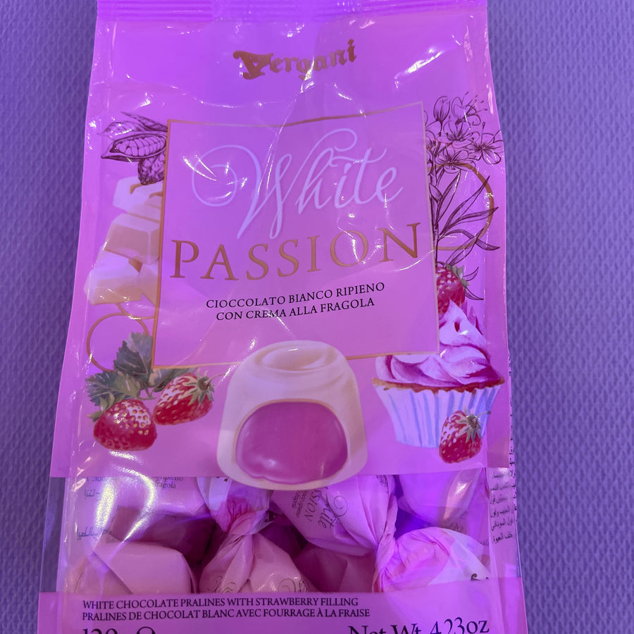 Vergani White Passion – White Chocolate Pralines with Strawberry Filling (Italy) — front of pack at Exotic Snaxx Chicago