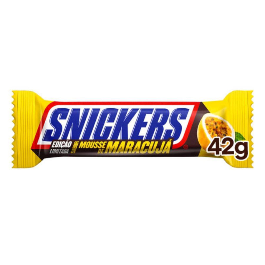 Snickers Chocolate Passion Fruit Maracuja Mousse 42g — front of pack at Exotic Snaxx Chicago