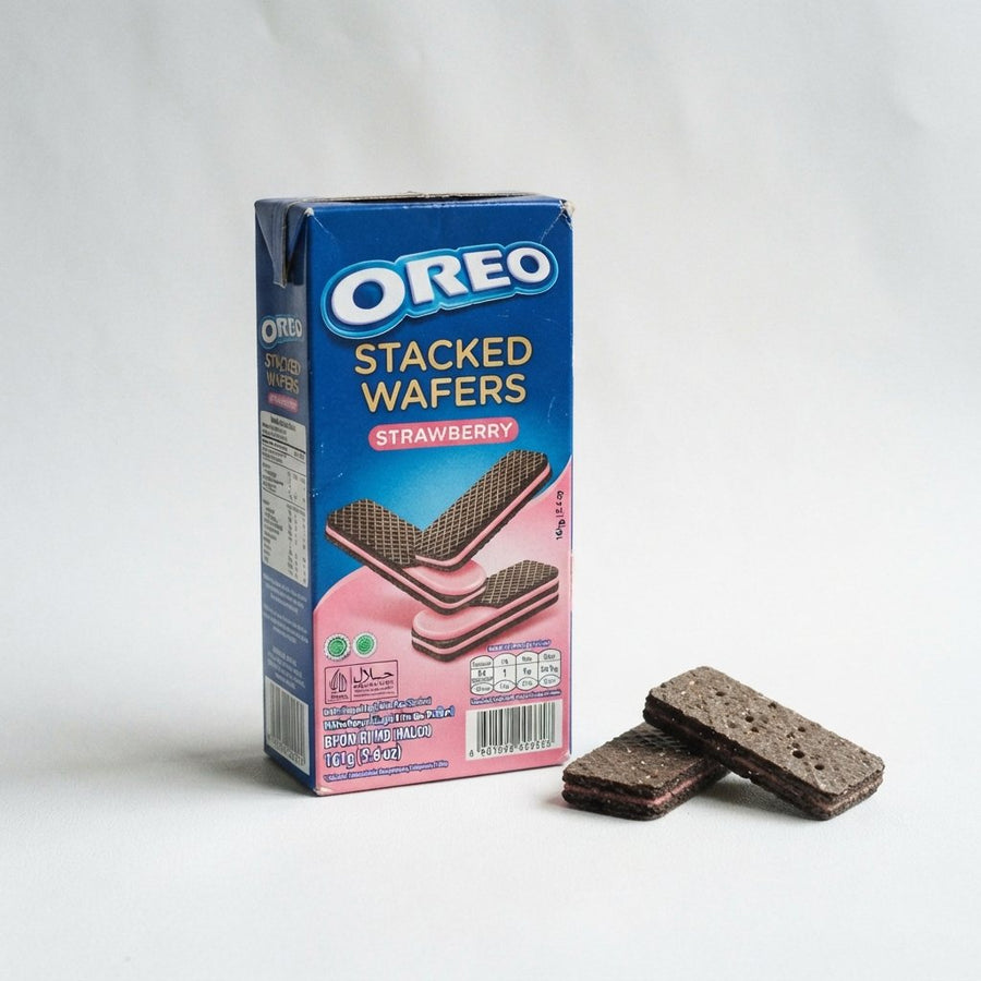 Oreo Stacked Wafers Strawberry — front of pack at Exotic Snaxx Chicago