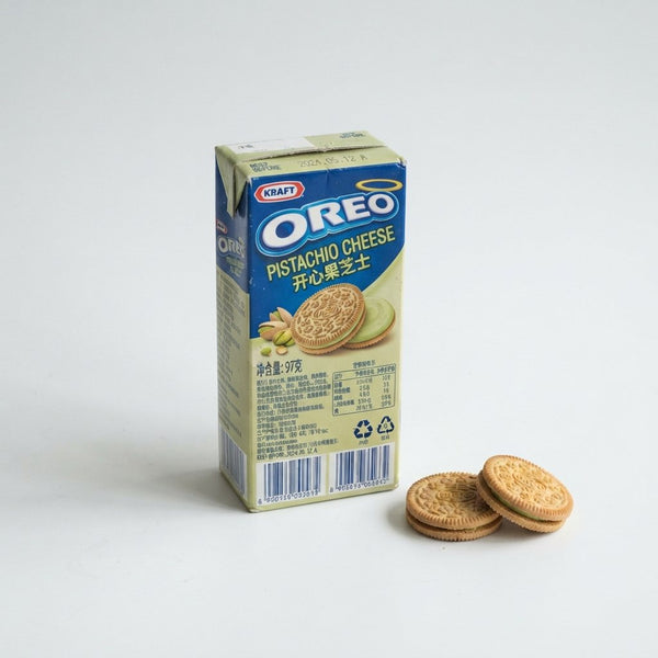 Pistachio Cheese Oreo