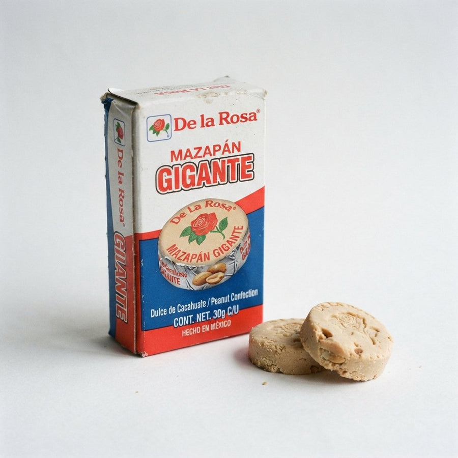 De la rosa Mazapan Giant Mexico — front of pack at Exotic Snaxx Chicago