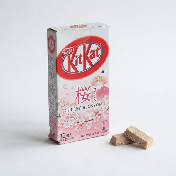 Kit Kat Cherry Blossom ( Japan )