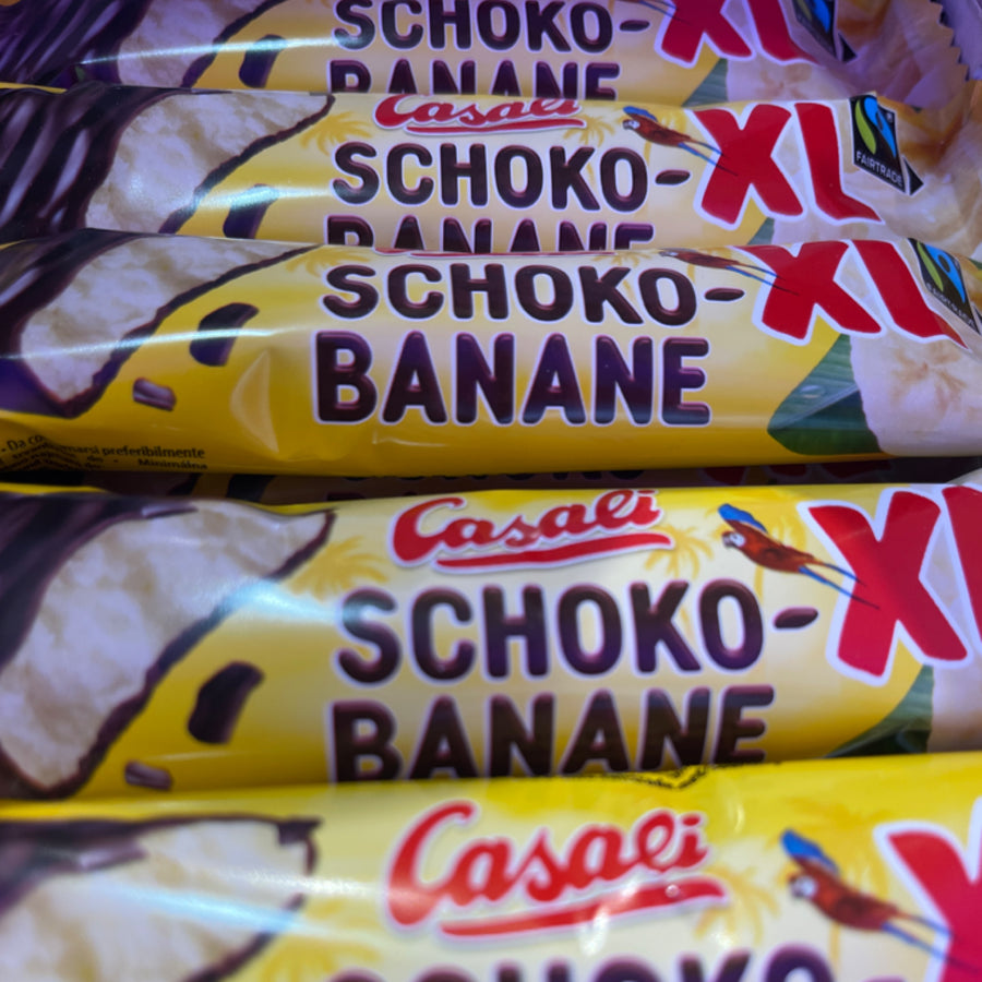 School Banane XL ( Austria ) — front of pack at Exotic Snaxx Chicago