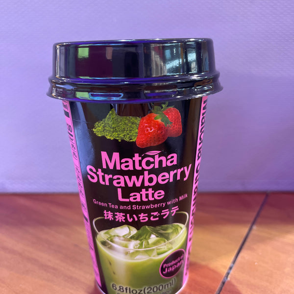 Matcha Strawberry Latte – 200 mL (Product of Japan)