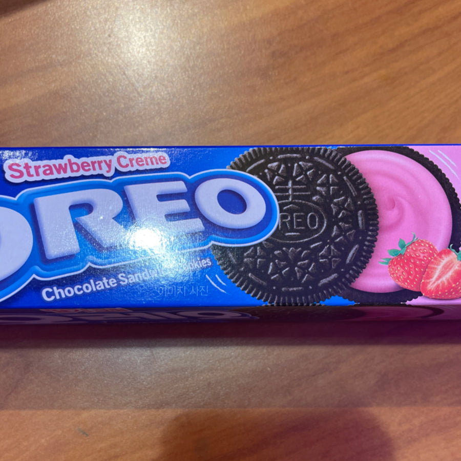 Oreo Strawberry — front of pack at Exotic Snaxx Chicago