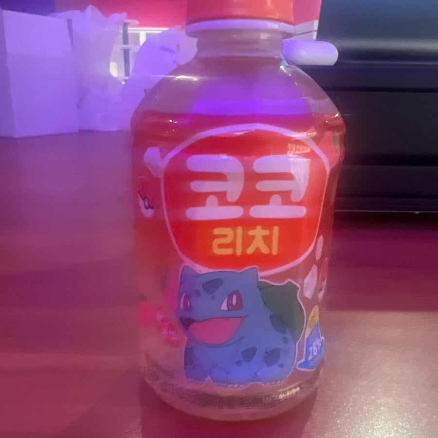 Pokémon Bulbasaur Lychee Drink (코코 리치 리치 / Coco Lychee Flavor with Bulbasaur Design)Korea — front of pack at Exotic Snaxx Chicago