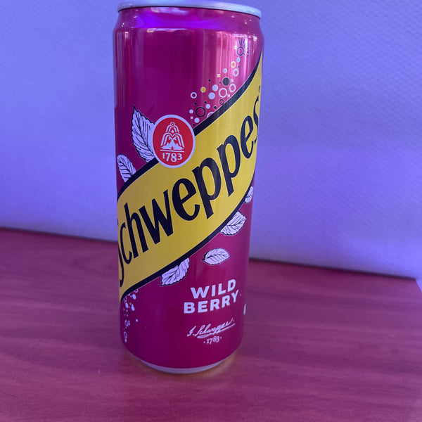 Schweppes Wild Berry (Poland, 330 ml)