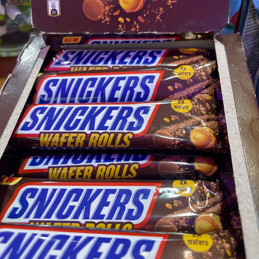 Snickers Wafer Rolls ( Egypt ) Limited Edition — front of pack at Exotic Snaxx Chicago