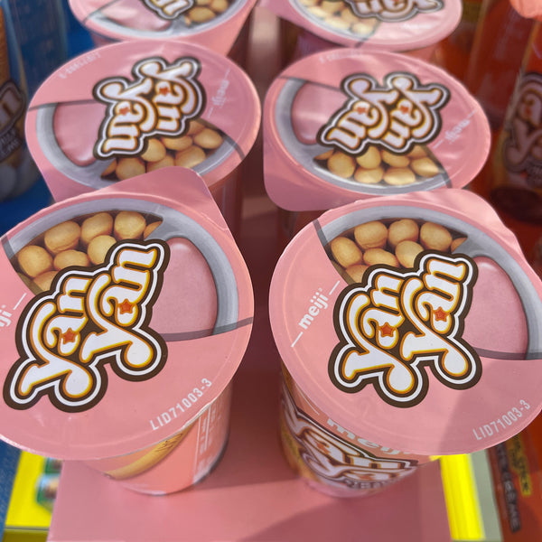 Meiji Yan Yan Strawberry Crème (Japan)